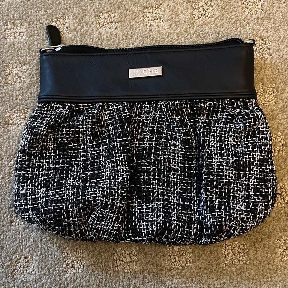 ❤️ 3 for $15. Miche Black and White Tweed Clutch - missing chain